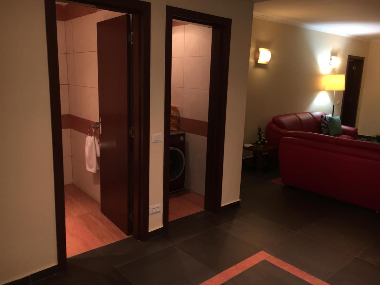 Djeug'Appart Hotel Yaounde Bagian luar foto