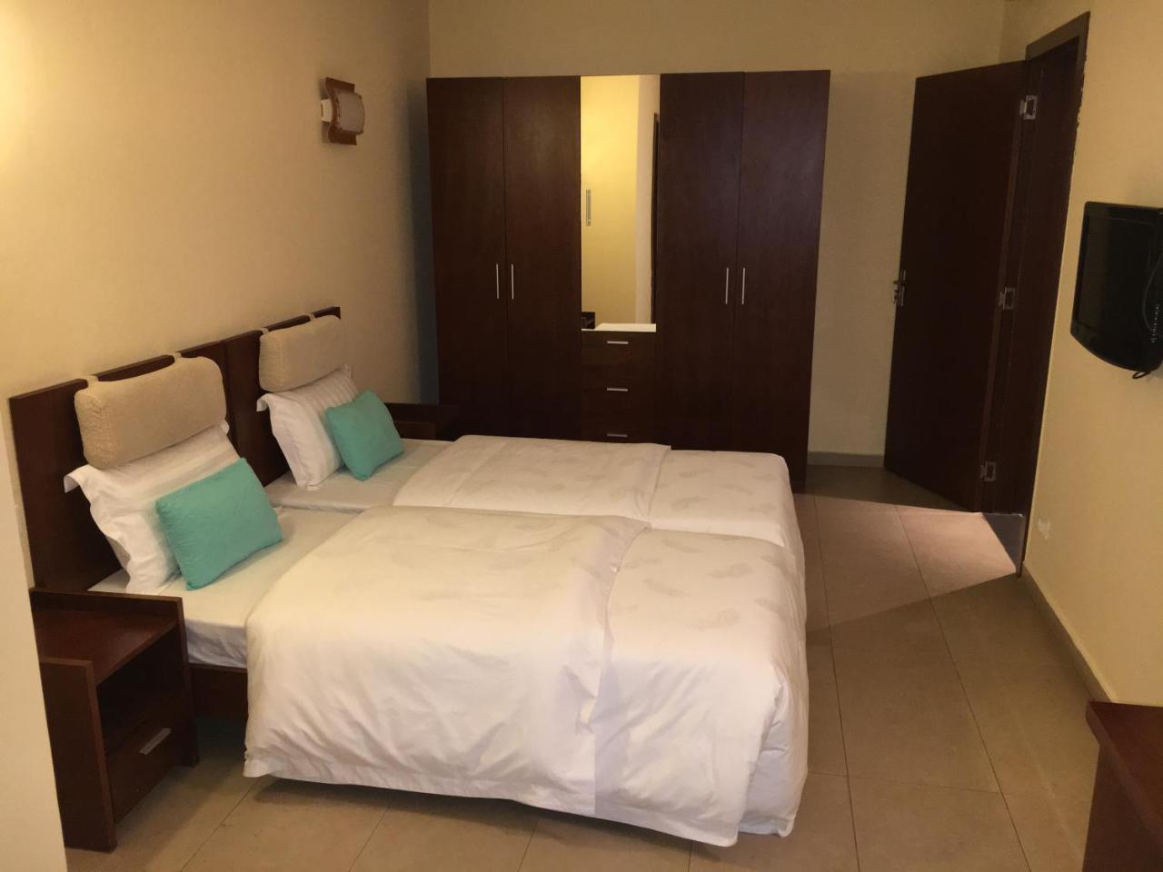 Djeug'Appart Hotel Yaounde Bagian luar foto