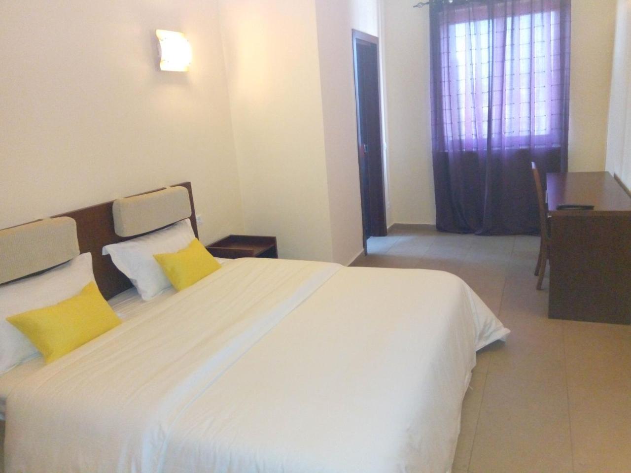 Djeug'Appart Hotel Yaounde Bagian luar foto