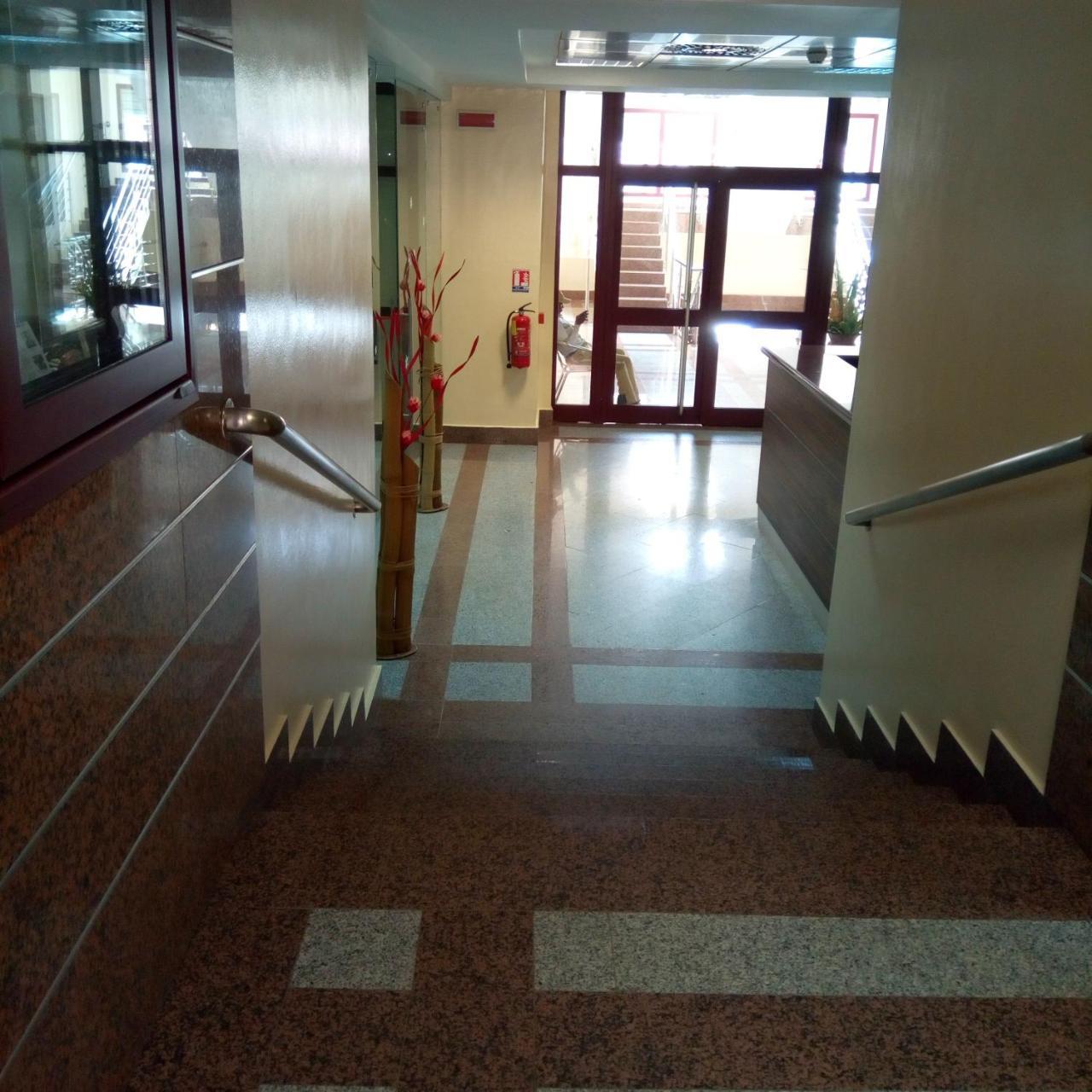 Djeug'Appart Hotel Yaounde Bagian luar foto