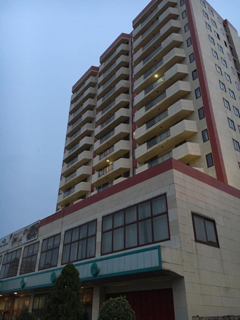 Djeug'Appart Hotel Yaounde Bagian luar foto